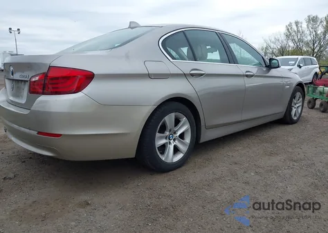 2013 BMW 528I xDrive из США, поврежденный, VIN WBAXH5C54DD109052